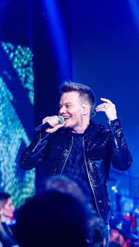 Michel Teló revela fortuna após 20 anos de carreira: "O que ganho com a música não muda em nada"