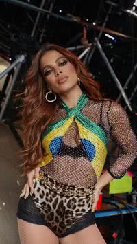 Anitta expõe motivo de não ter entrado para a política