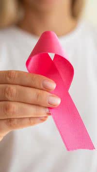 Outubro Rosa: Uso de próteses de silicone aumenta risco de câncer de mama?