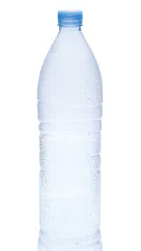 Não faça mais isso! Saiba por que você não deve reutilizar garrafas PET para beber