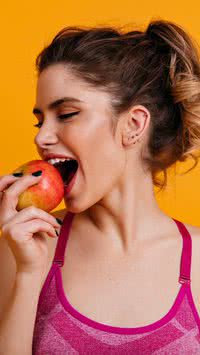 Conheça a fruta que deixa seus ossos mais firmes e seu rosto mais jovem