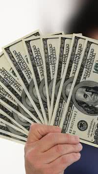 Dólar sofre queda e Bolsa dispara após nota de crédito do Brasil subir