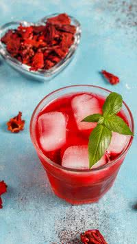Saiba quais são as contraindicações e efeitos colaterais do chá de hibisco