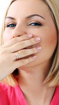 Tenho listras nas unhas, o que pode significar?