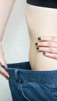 Dicas que vão te ajudar a diminuir a retenção de líquido no corpo