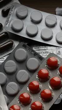 Estudo aponta que 3 medicamentos famosos no Brasil podem causar demência; saiba quais
