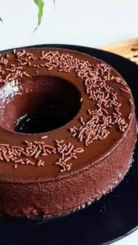 Saiba como fazer pudim de chocolate fit com poucos ingredientes