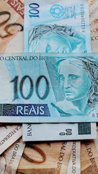 Ultrapassa R$ 1.500? Saiba qual deve ser o reajuste do salário mínimo 2025