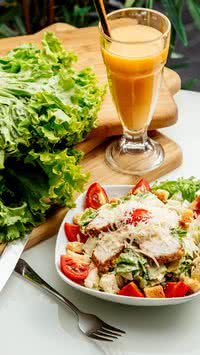 3 receitas de saladas refrescantes para o verão