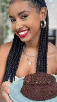 Saiba como fazer bolo de chocolate sem farinha da Viola, de 'Mania de Você'