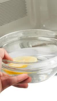 Saiba os alimentos que podem explodir se colocados no micro-ondas