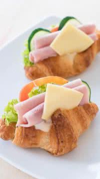 Receita de mini croissant de queijo e presunto