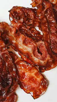 Aprenda a fazer bacon de cenoura e nunca mais saia da dieta