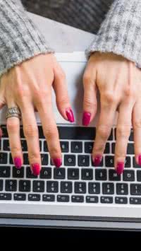 Veja quais são os melhores tons de esmaltes para usar no trabalho