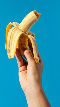 Descubra o que acontece ao molhar a banana por 10 segundos