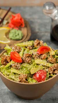 Confira como fazer receita de salada de abacate