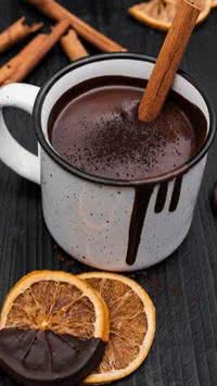Receita de chocolate quente com barra de chocolate