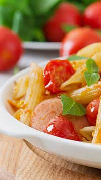 Aprenda a fazer macarrão na panela de pressão e tenha almoço em apenas 10 minutos