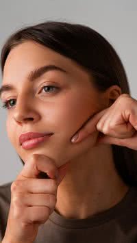 Aprenda exercícios faciais para deixar sua pele mais bonita