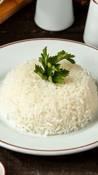 Veja maneira prática de fazer arroz para reduzir os picos de açúcar no sangue