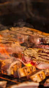 Descubra o que realmente faz a diferença para deixar o churrasco macio e suculento