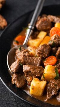 Aprenda a fazer carne com batata e inove no cardápio da janta
