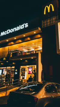 Você sabia? Lanche do McDonald's pode acabar com enxaqueca em minutos, segundo neurologista