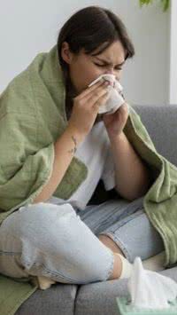 É gripe ou resfriado? Saiba as diferenças nos sintomas e como aliviar o mal-estar