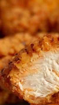 Descubra como fazer frango empanado sem glúten feito com farinha de tapioca