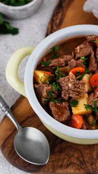 Aprenda qual é a carne perfeita para um assado suculento na panela de pressão