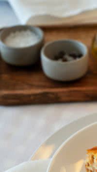 Descubra por que a lasanha de carne e queijo ganha ainda mais sabor se preparada de véspera