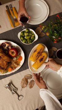 Veja o que comer no jantar para dormir melhor e cuidar da saúde
