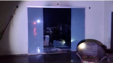 Imagem Ao tentar salvar filhos de incêndio, mulher tem corpo queimado