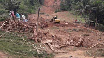 Imagem Corpos de idosa e filha mortas após deslizamento em Amargosa são encontrados