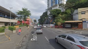 Rua Oswaldo Cruz, no Rio Vermelho - Reprodução/Google Street View