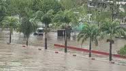 Água da chuva invade ponte em Itabuna - Leitor BNews