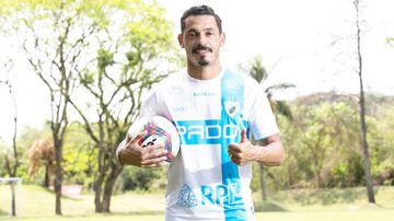 Atacante Roberto é contratado pelo Vitória - Divulgação/Londrina