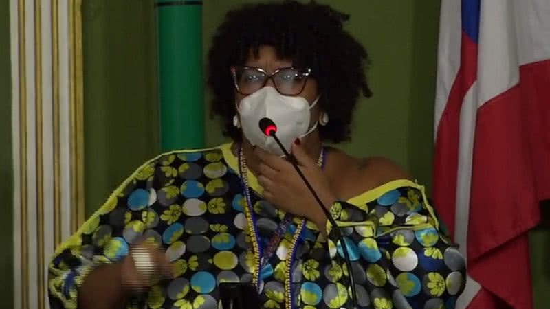 Reprodução/TV - Laina chorou após fazer discurso em defesa de projeto