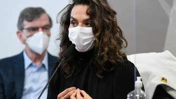 Infectologista Luana Araújo durante depoimento à CPI da Covid - Jefferson Rudy/Agência Brasil
