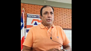 Prefeito de Ilhéus, Mário Alexandre, em entrevista para comentar a situação da cidade após fortes chuvas na região - Reprodução/Instagram