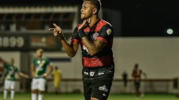 Pietro Carpi/ Esporte clube vitória
