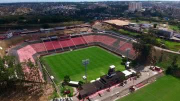 Imagem Vitória paga 13º salário de funcionários e jogadores