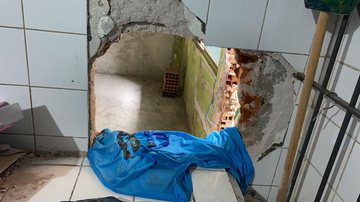 Homem arromba lotérica e usa guarda-chuva para esconder rosto - Leitor BNews