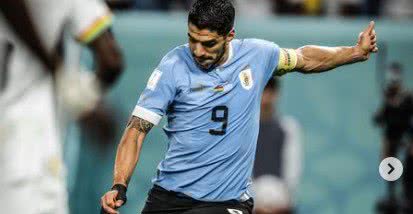 @Luissuarez9