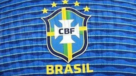 Reprodução / Footyheadlines