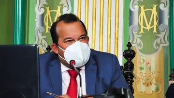 Imagem Geraldo Júnior estreia em novo horário no rádio soteropolitano; saiba mais