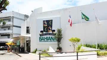 Alunos de medicina da Bahiana reclamam de aumento de mais de R$ 500 na  mensalidade