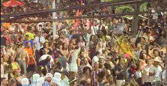 Imagem BNews Folia 2023: Marketing? Vendedor inova na forma de divulgar lanches; veja