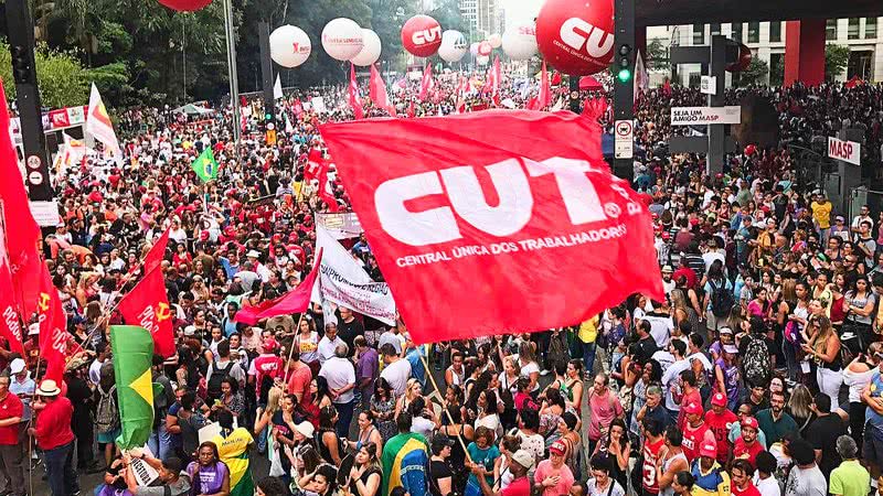 https://www.bnews.com.br/media/_versions/fevereiro_2023/cut-critica-salario-minimo-anunciado-por-lula-e-diz-que-trabalhadores-estao-sendo-lesados_widelg.jpg