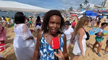 Imagem Festa de Iemanjá: "Meu ano melhora", afirma turista ao marcar presença no Rio Vermelho